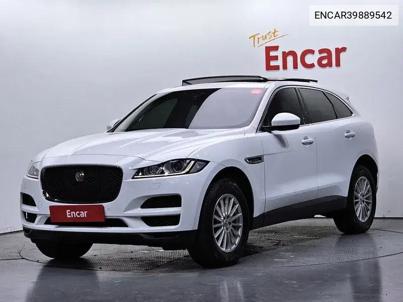 Jaguar F-Pace 2017 года выпуска