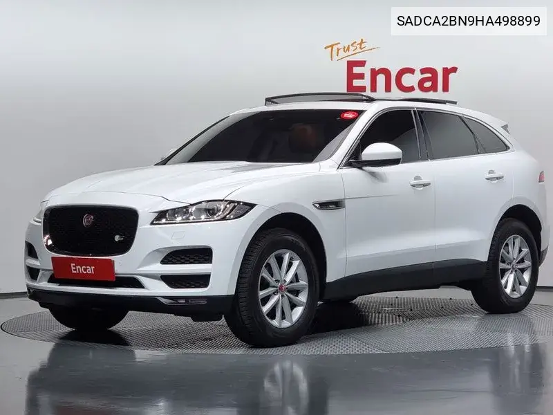 Jaguar F-Pace 2017 года выпуска