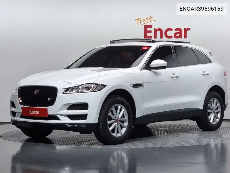 Jaguar F-Pace 2017 года выпуска