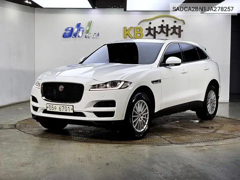 Jaguar F-Pace 2018 года выпуска