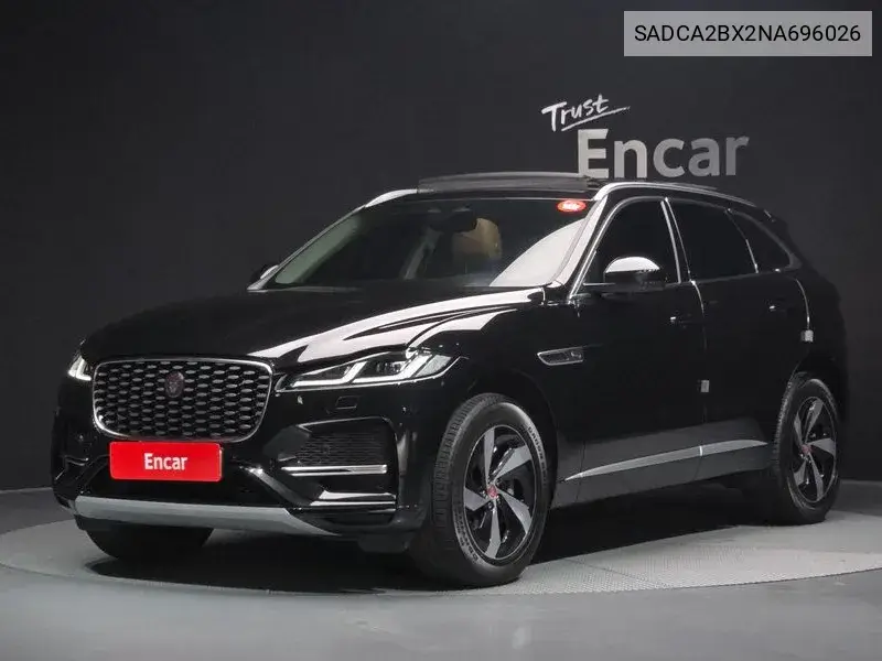 Jaguar F-Pace 2022 года выпуска