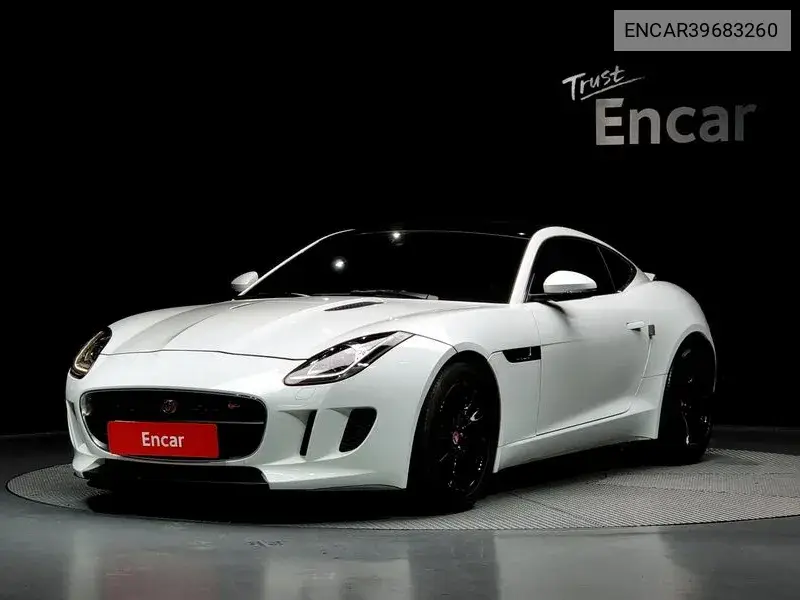 Jaguar F-Type 2016 года выпуска