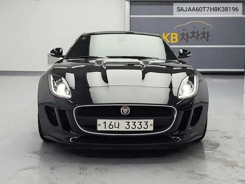 Jaguar F-Type 2017 года выпуска