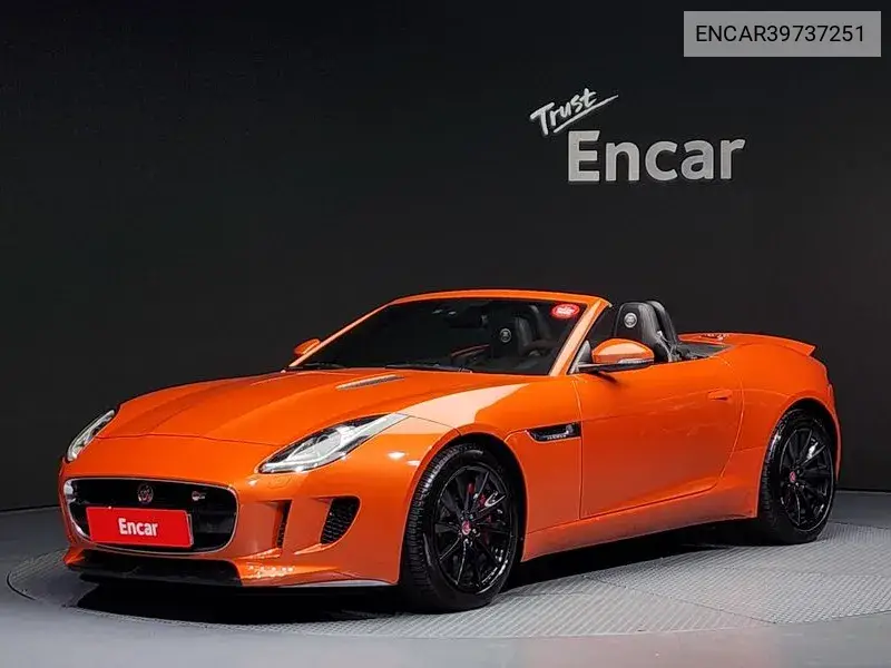 Jaguar F-Type 2017 года выпуска