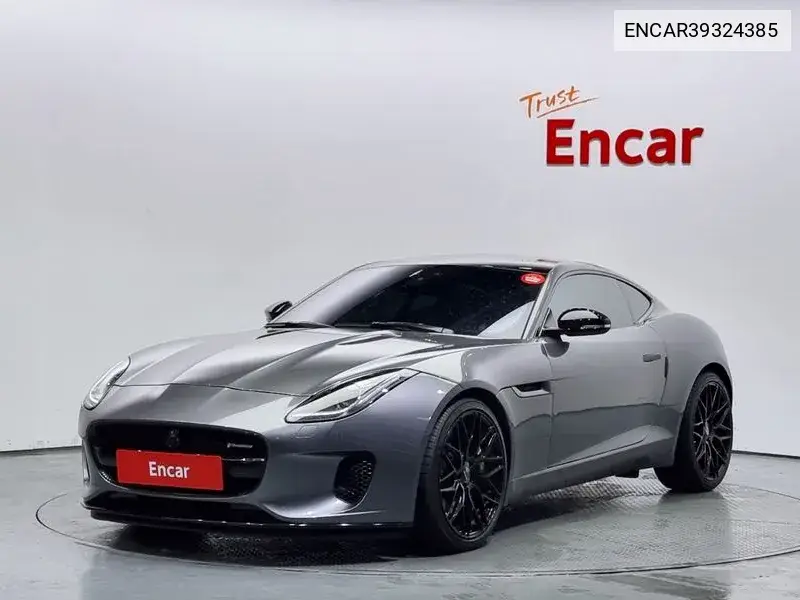 Jaguar F-Type 2018 года выпуска