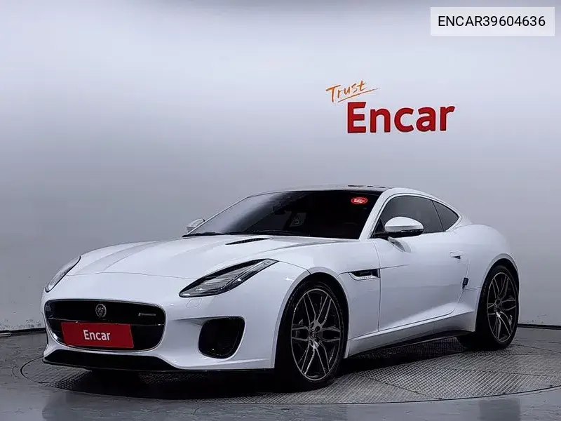 Jaguar F-Type 2018 года выпуска