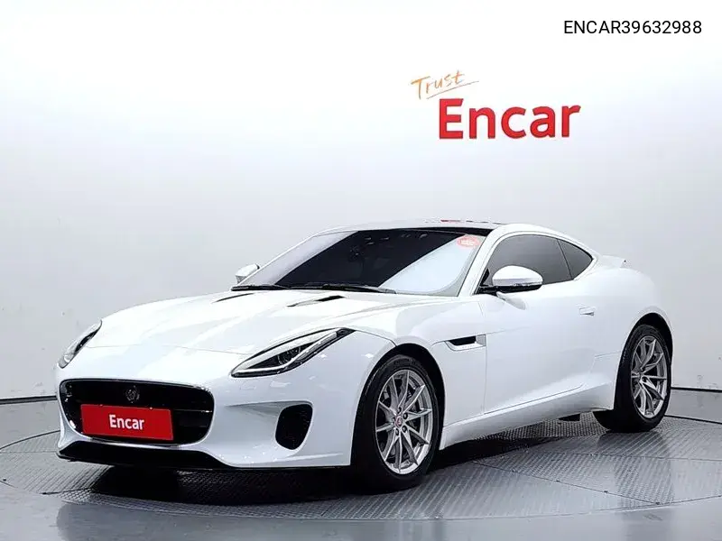 Jaguar F-Type 2018 года выпуска