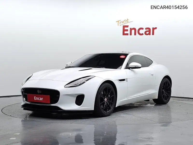 Jaguar F-Type 2018 года выпуска