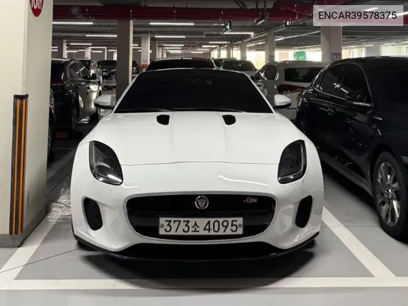Jaguar F-Type 2019 года выпуска