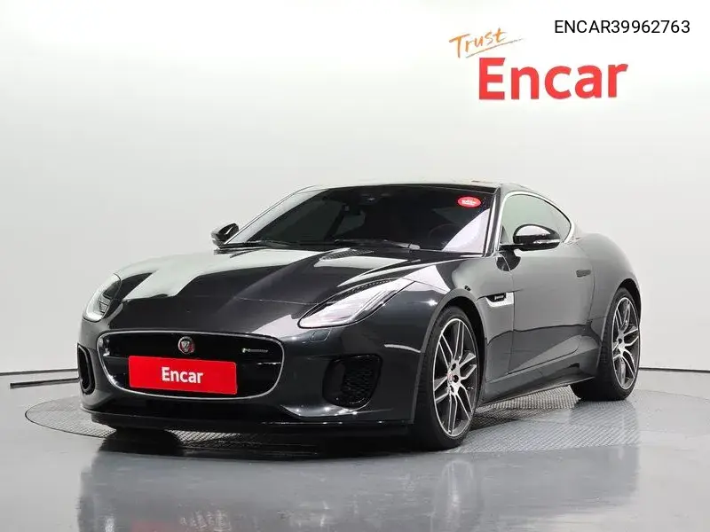 Jaguar F-Type 2019 года выпуска