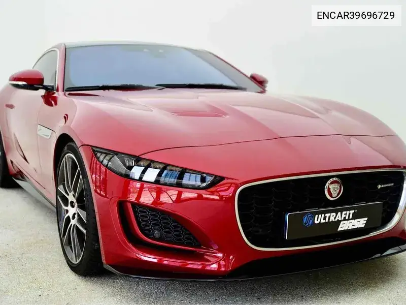 Jaguar F-Type 2021 года выпуска