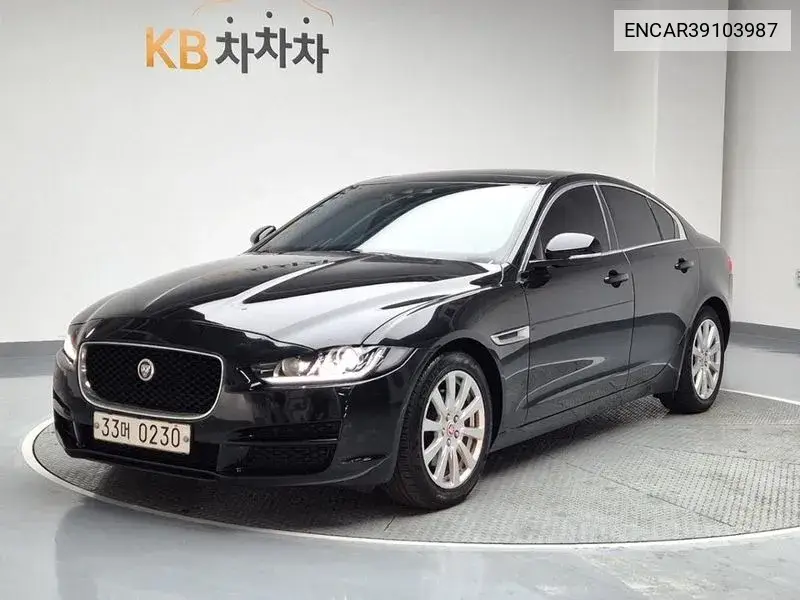 Jaguar XE 2015 года выпуска