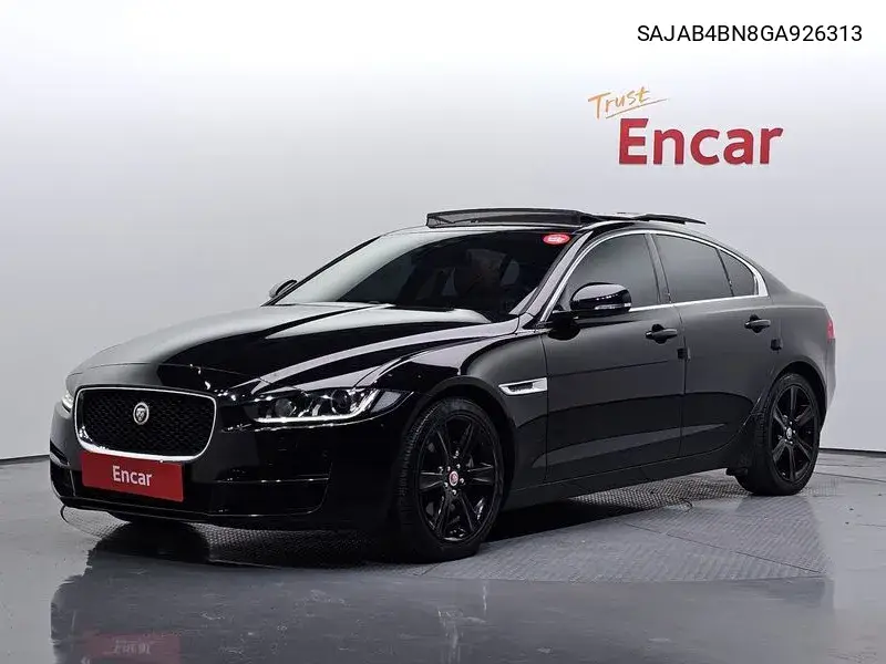 Jaguar XE 2015 года выпуска