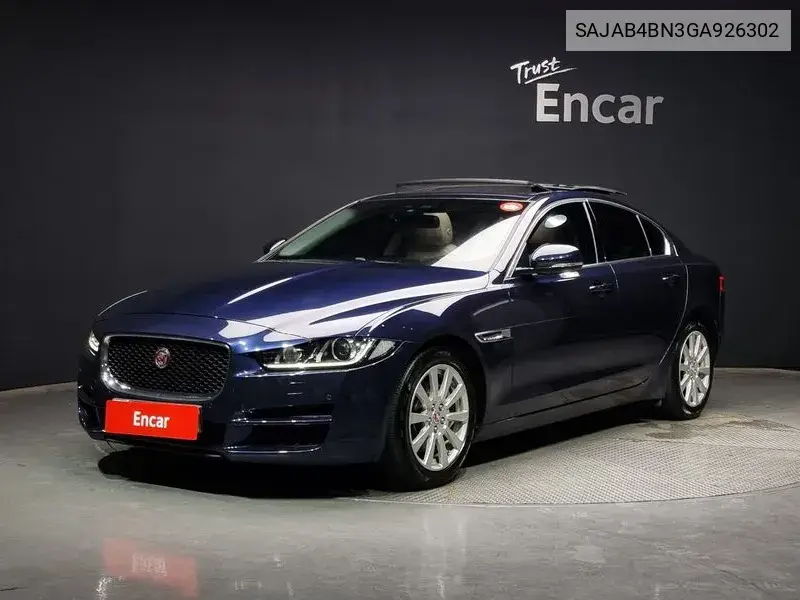 Jaguar XE 2015 года выпуска