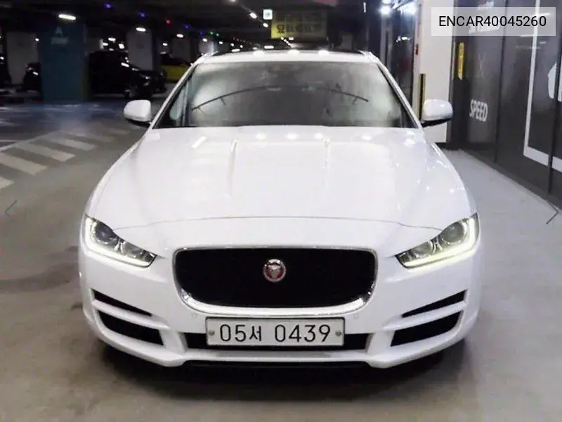 Jaguar XE 2016 года выпуска