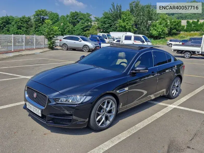 Jaguar XE 2016 года выпуска