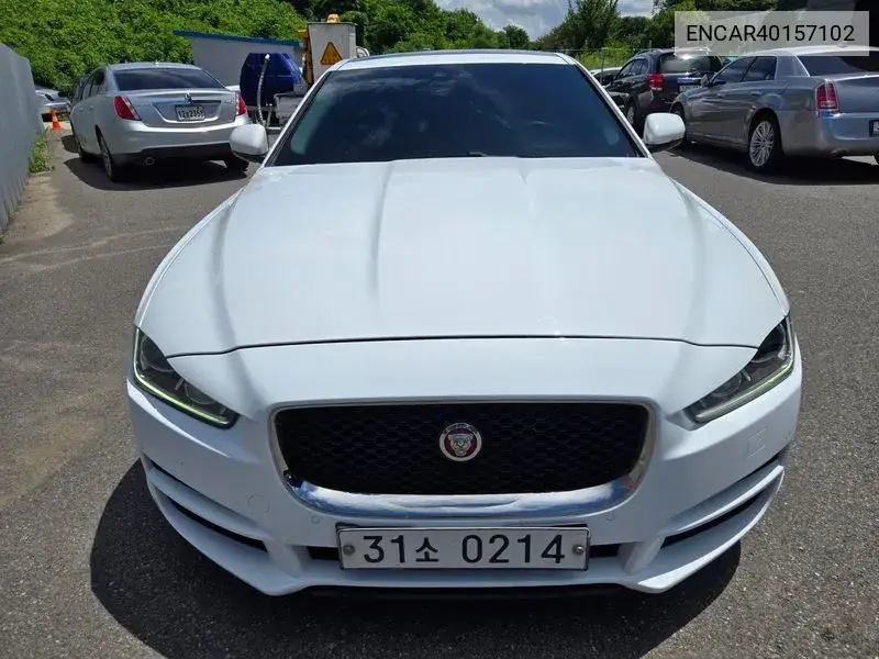 Jaguar XE 2016 года выпуска