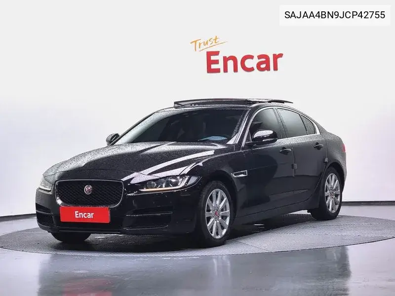 Jaguar XE 2018 года выпуска