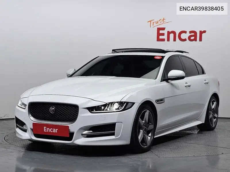Jaguar XE 2019 года выпуска