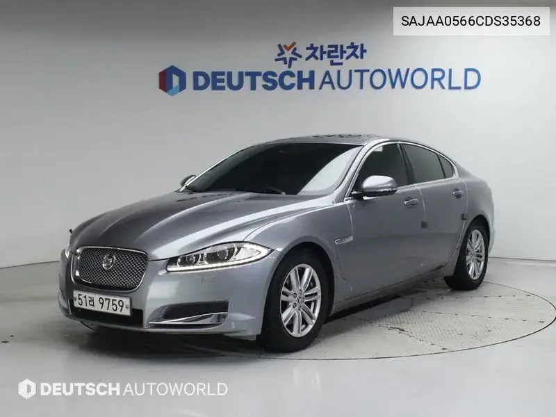 Jaguar XF 2012 года выпуска