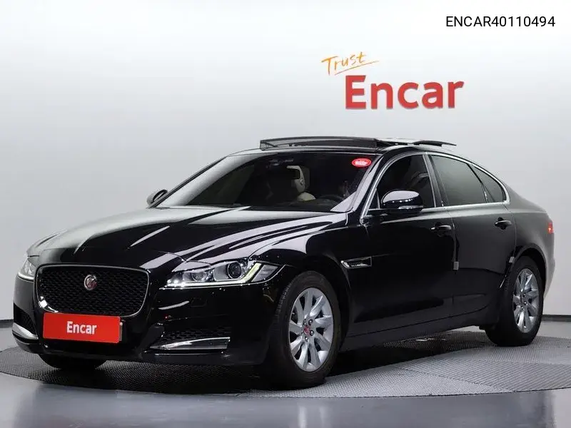Jaguar XF 2017 года выпуска