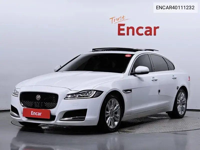 Jaguar XF 2017 года выпуска
