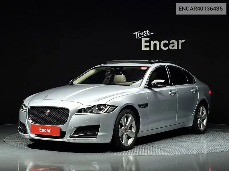 Jaguar XF 2017 года выпуска