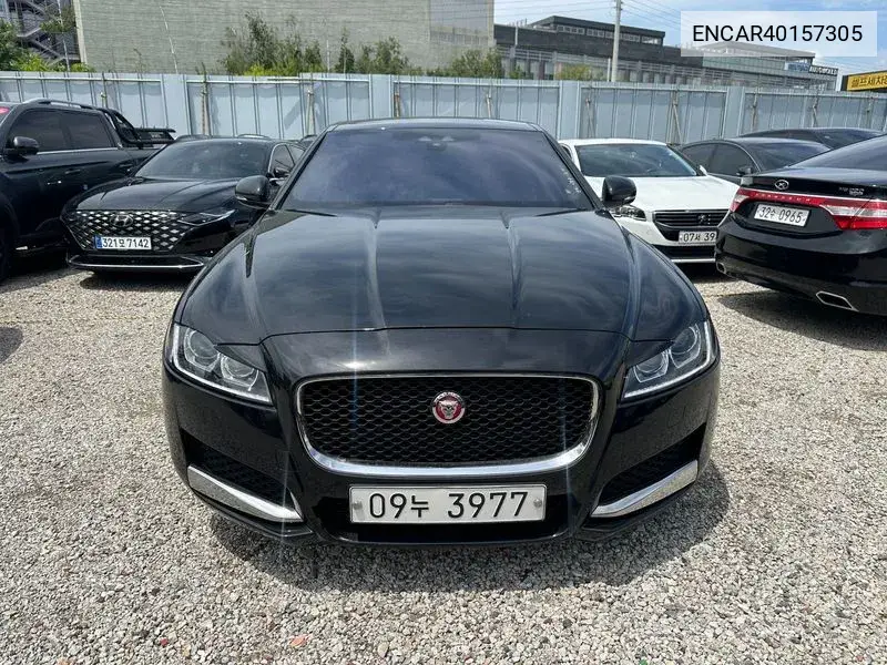 Jaguar XF 2018 года выпуска