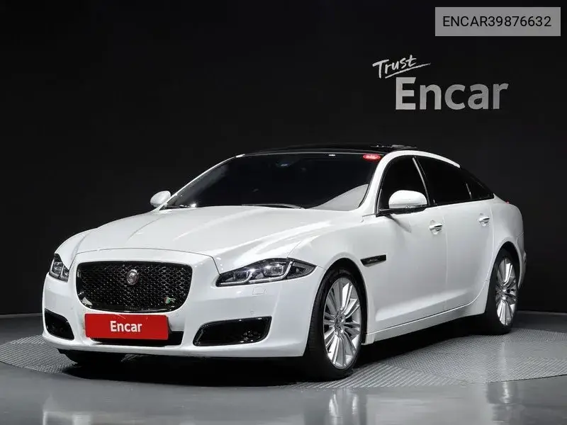 Jaguar XJ 2011 года выпуска