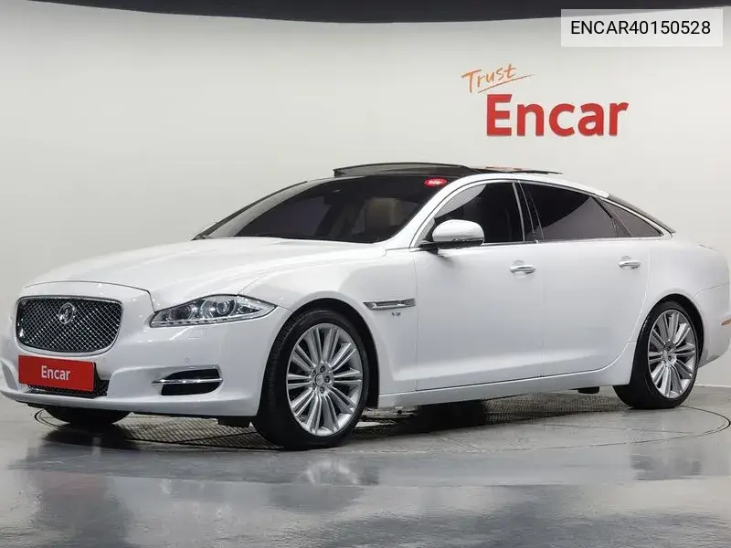 Jaguar XJ 2011 года выпуска