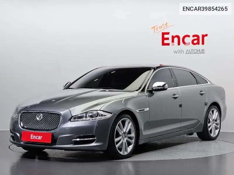 Jaguar XJ 2012 года выпуска