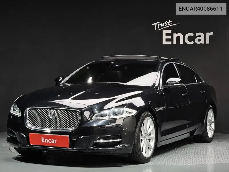 Jaguar XJ 2012 года выпуска