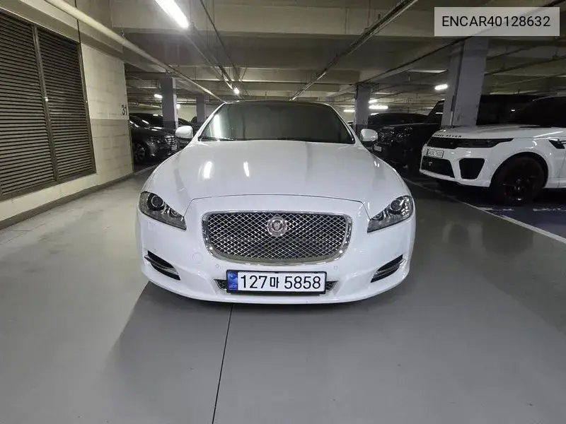 Jaguar XJ 2014 года выпуска