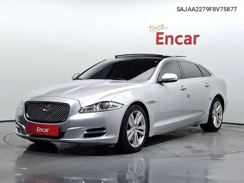 Jaguar XJ 2015 года выпуска