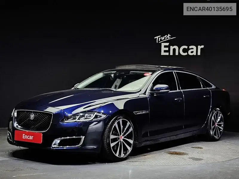 Jaguar XJ 2019 года выпуска