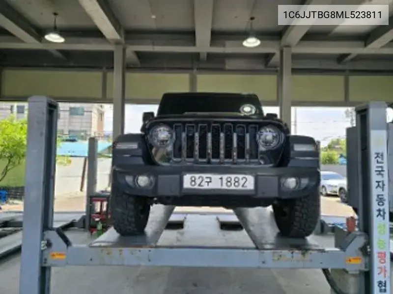 Jeep Gladiator 2021 года выпуска