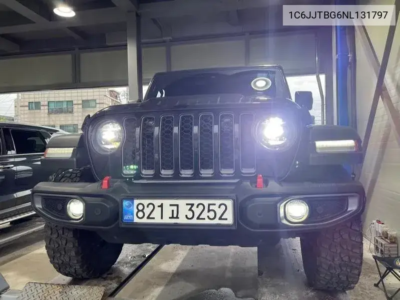 Jeep Gladiator 2022 года выпуска