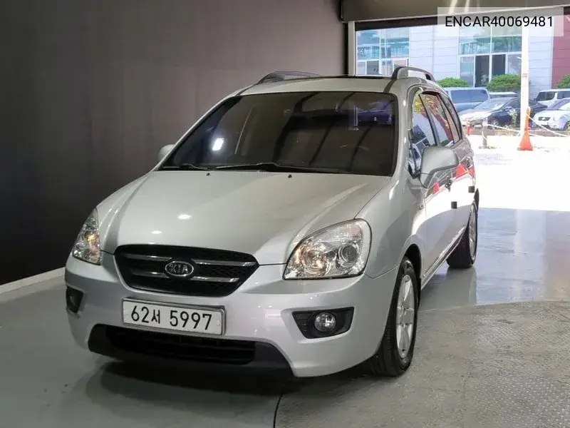 Kia Carens 2009 года выпуска