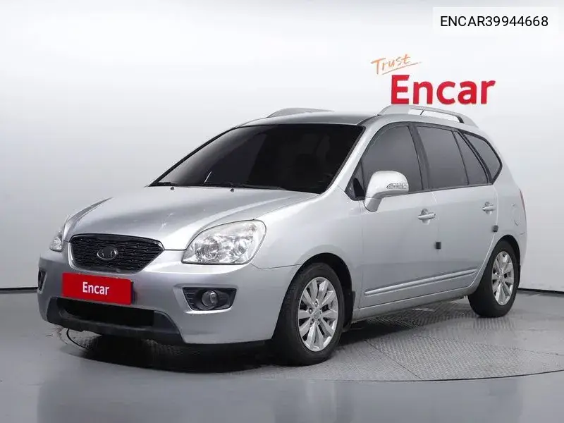 Kia Carens 2011 года выпуска