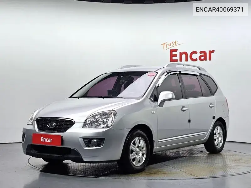 Kia Carens 2011 года выпуска