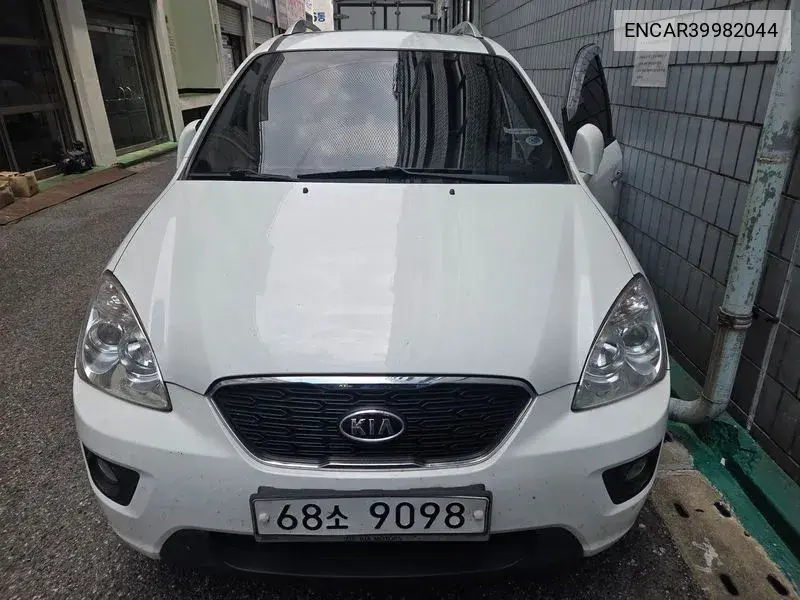 Kia Carens 2012 года выпуска