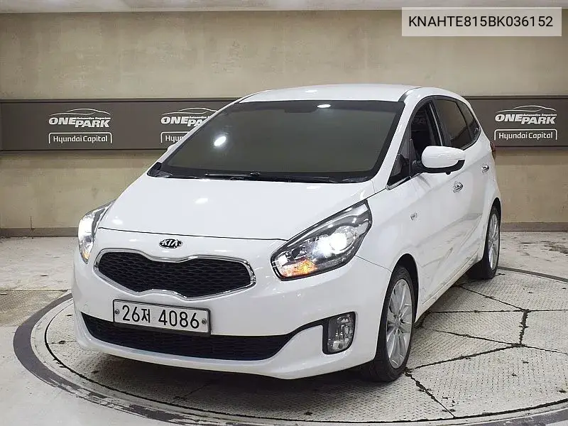 Kia Carens 2013 года выпуска