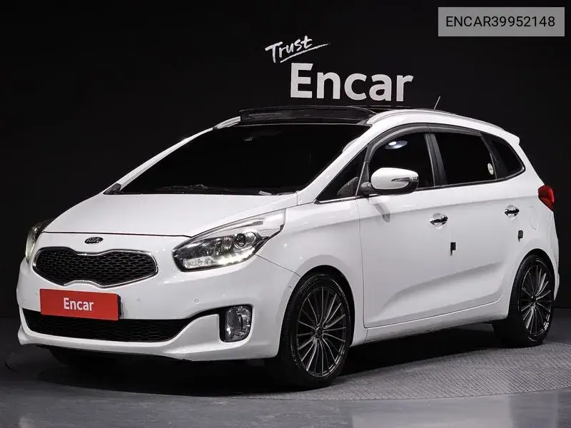Kia Carens 2013 года выпуска