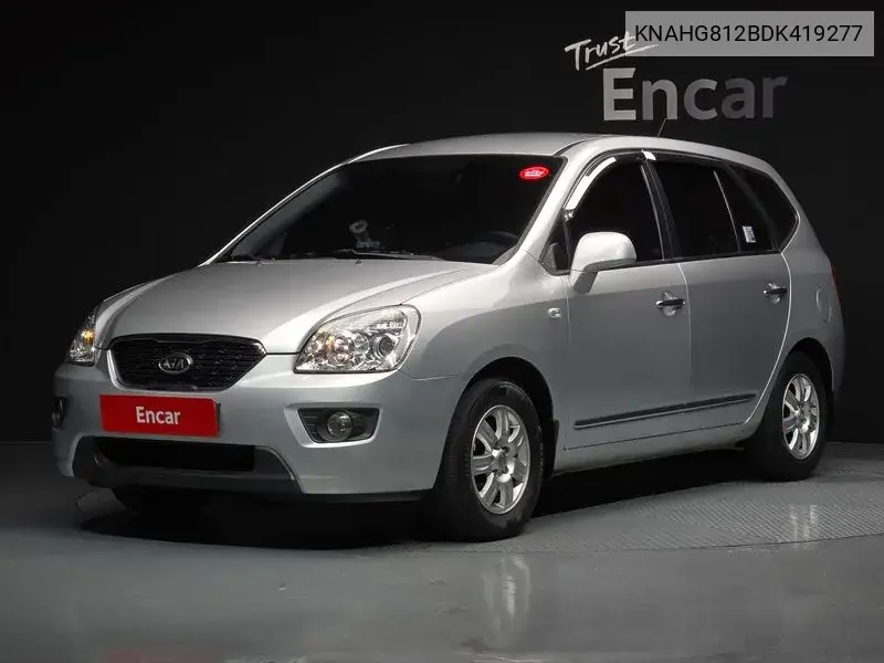 Kia Carens 2013 года выпуска