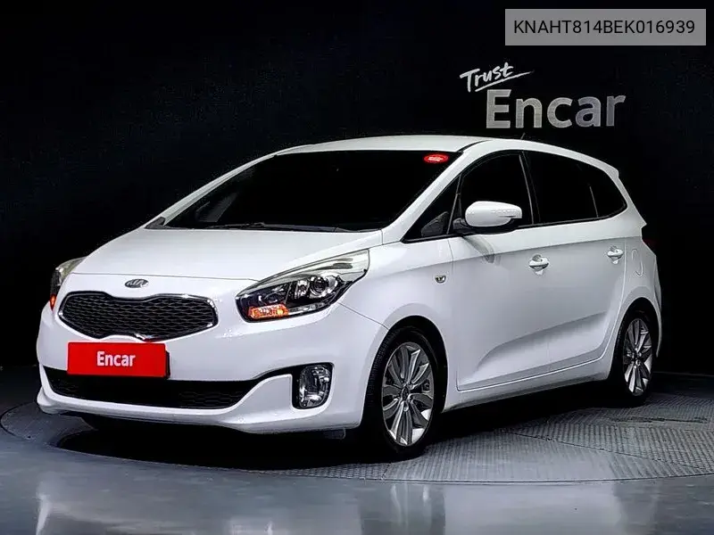 Kia Carens 2013 года выпуска