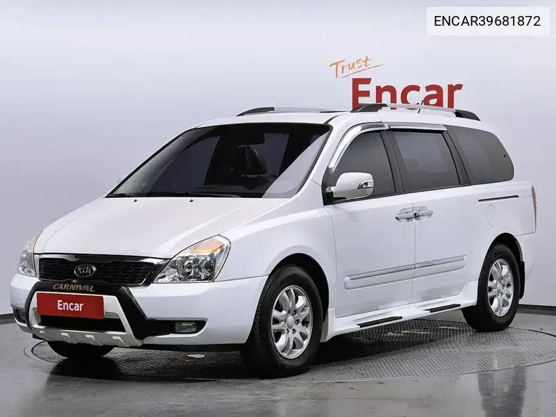 Kia Carnival 2012 года выпуска