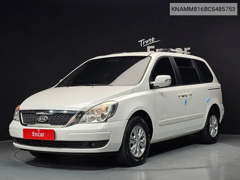 Kia Carnival 2012 года выпуска