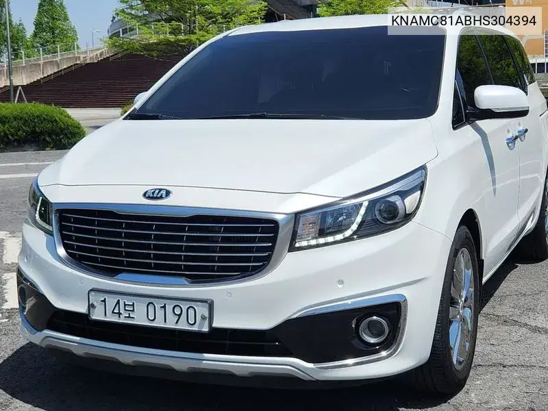 Kia Carnival 2016 года выпуска
