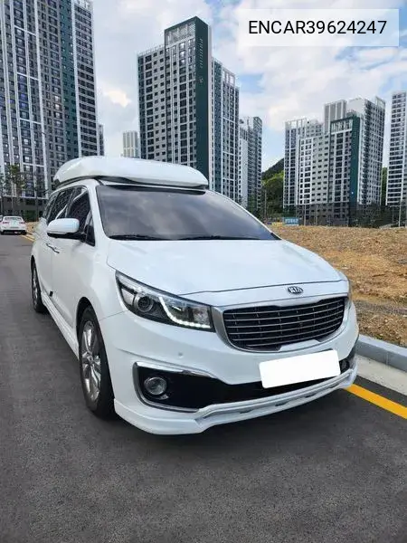 Kia Carnival 2016 года выпуска