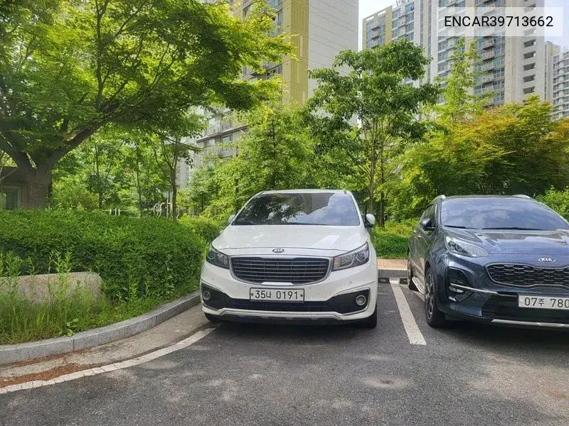 Kia Carnival 2016 года выпуска